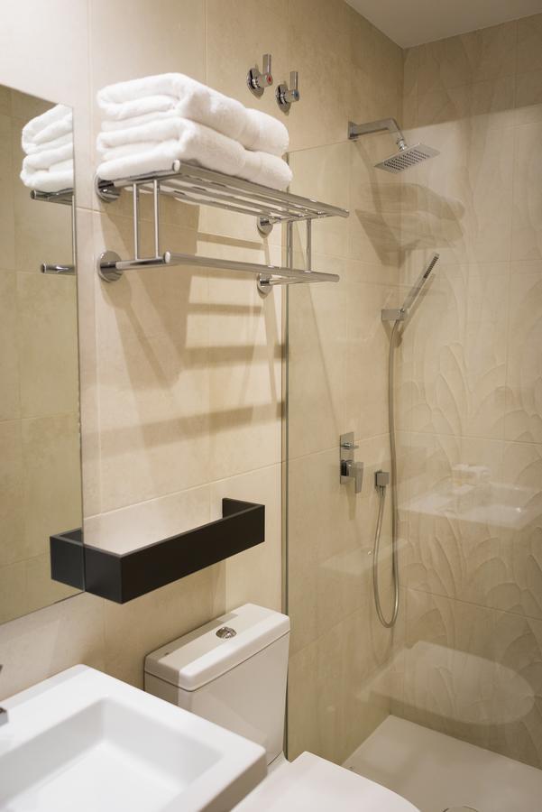 Cuatro Caminos Rooms Torrelavega Esterno foto